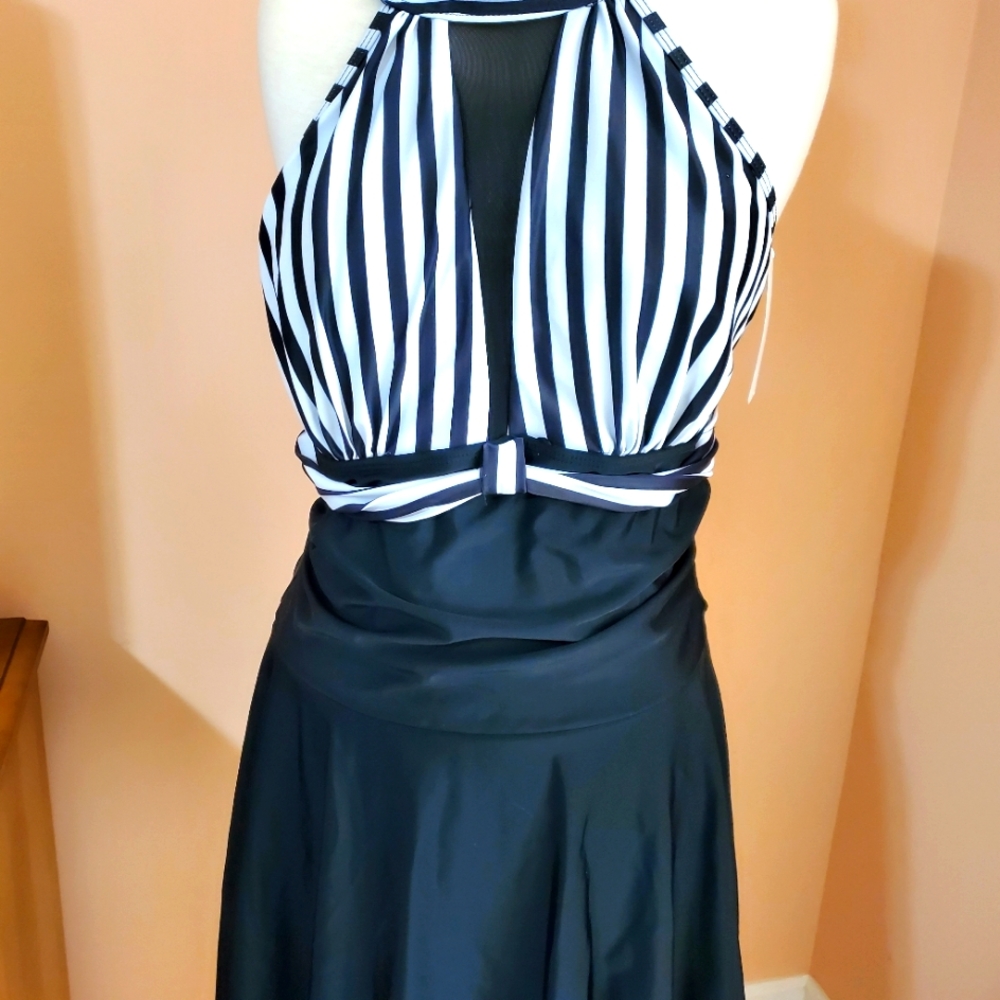 NWT Retro Pinup Swimsuit XL skirted